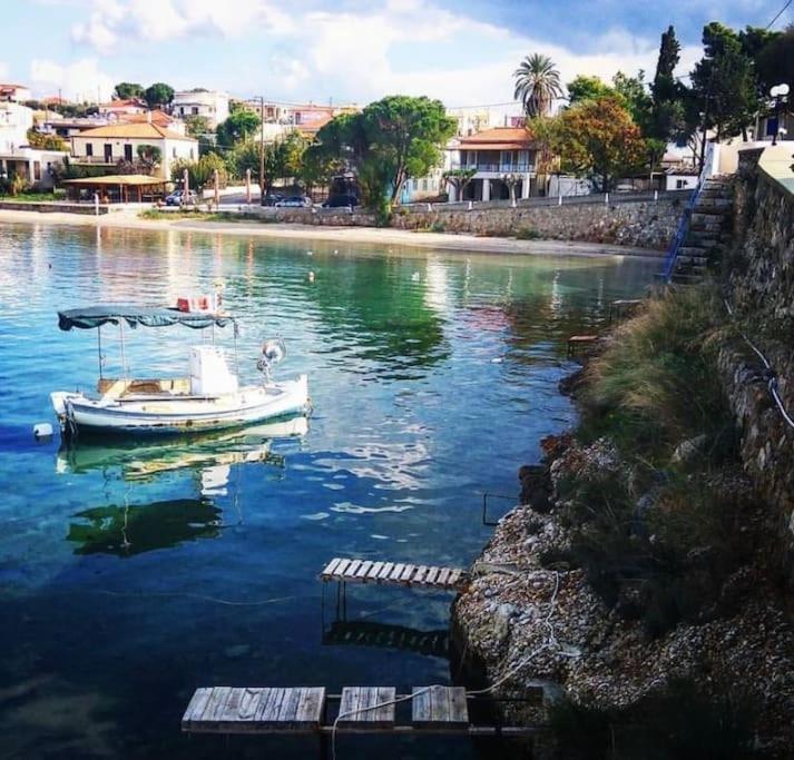 Κατοικία 80 Τ.Μ. Δίπλα Από Την Θάλασσα Στην Ελιά. إيليا لاكونياس المظهر الخارجي الصورة